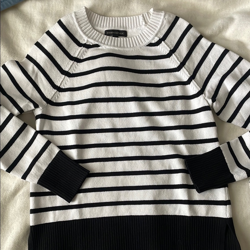 Banana Republic Black and White Nautical Crew Neck Sweater